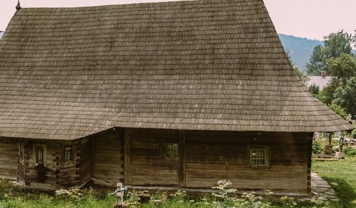 Wooden Church „Intrarea Maicii Domnului în Biserică”