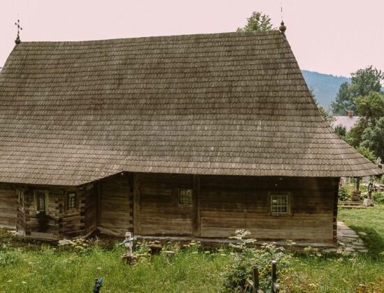 Wooden Church „Intrarea Maicii Domnului în Biserică”