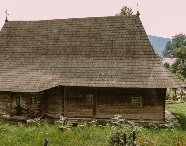 Wooden Church „Intrarea Maicii Domnului în Biserică”