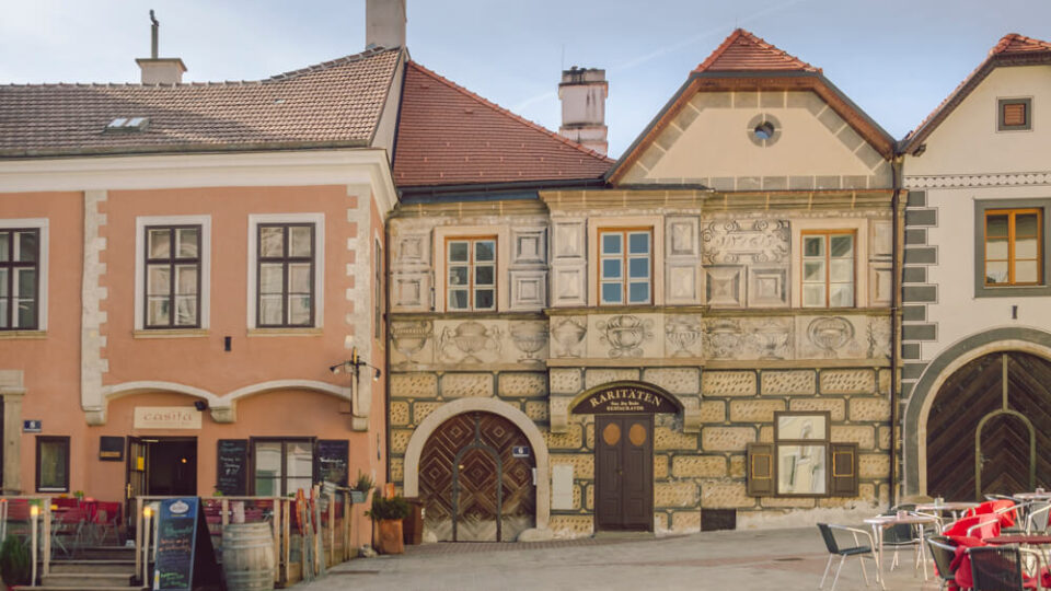Nature Park Föhrenberge: Husarentempel 496m