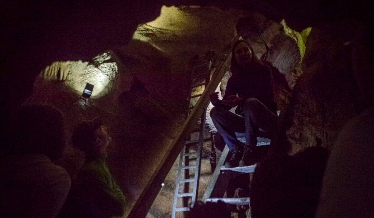 Alland Höhle
