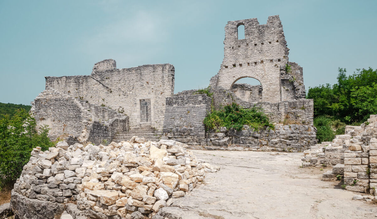 Dvigrad Ruins