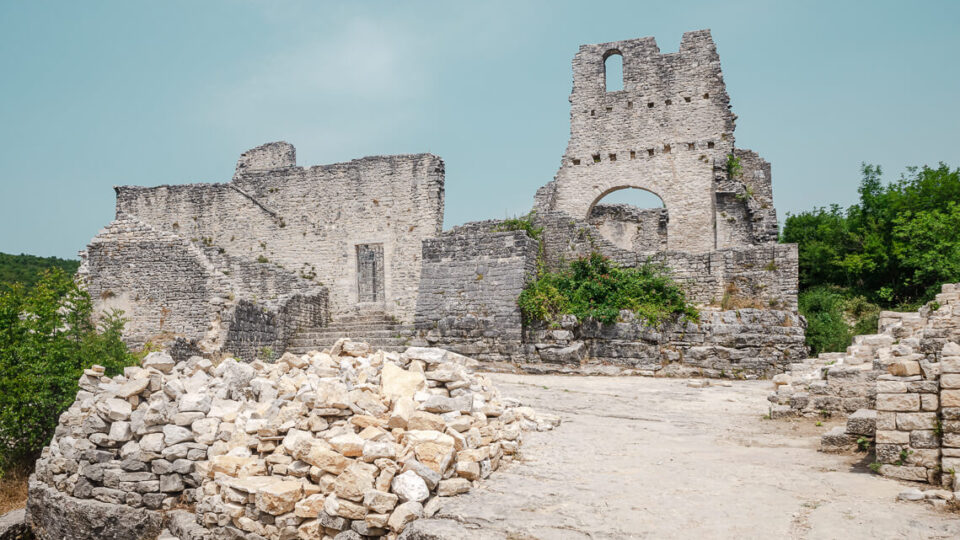 Dvigrad Ruins