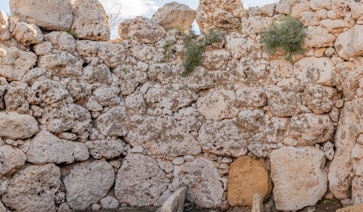 On the trail of the giants: The Ggantija Tempel (UNESCO)