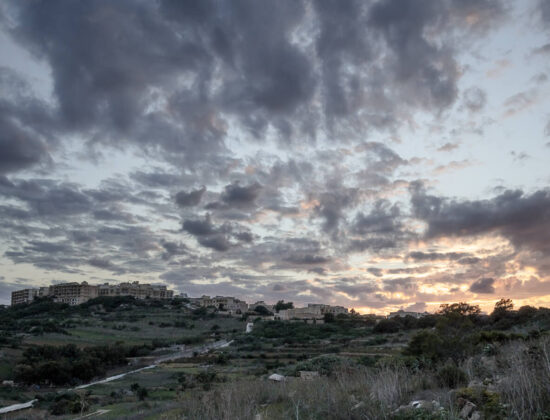 Hike: Searching For The Invisible Walls of The Ramla Bay