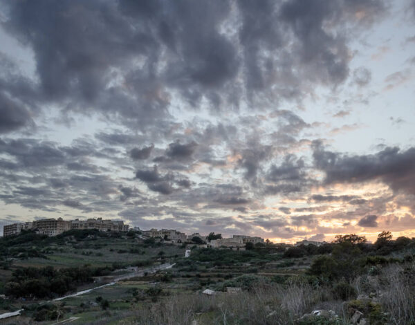 Hike: Searching For The Invisible Walls of The Ramla Bay