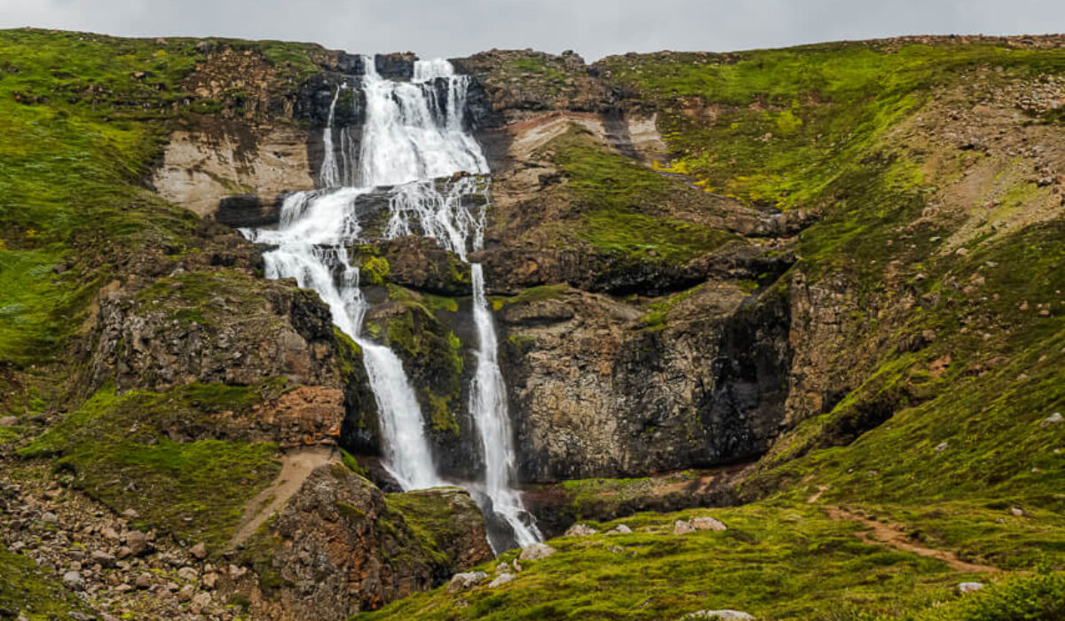 Rjúkandifoss