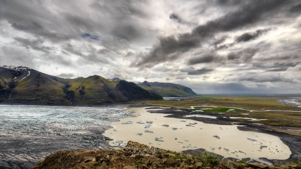 ICELAND – Clouds, Water and Ice