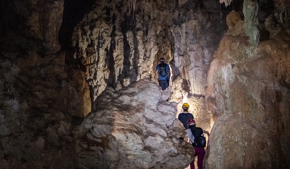 Hike: Cave Santo Tomas Great Cave
