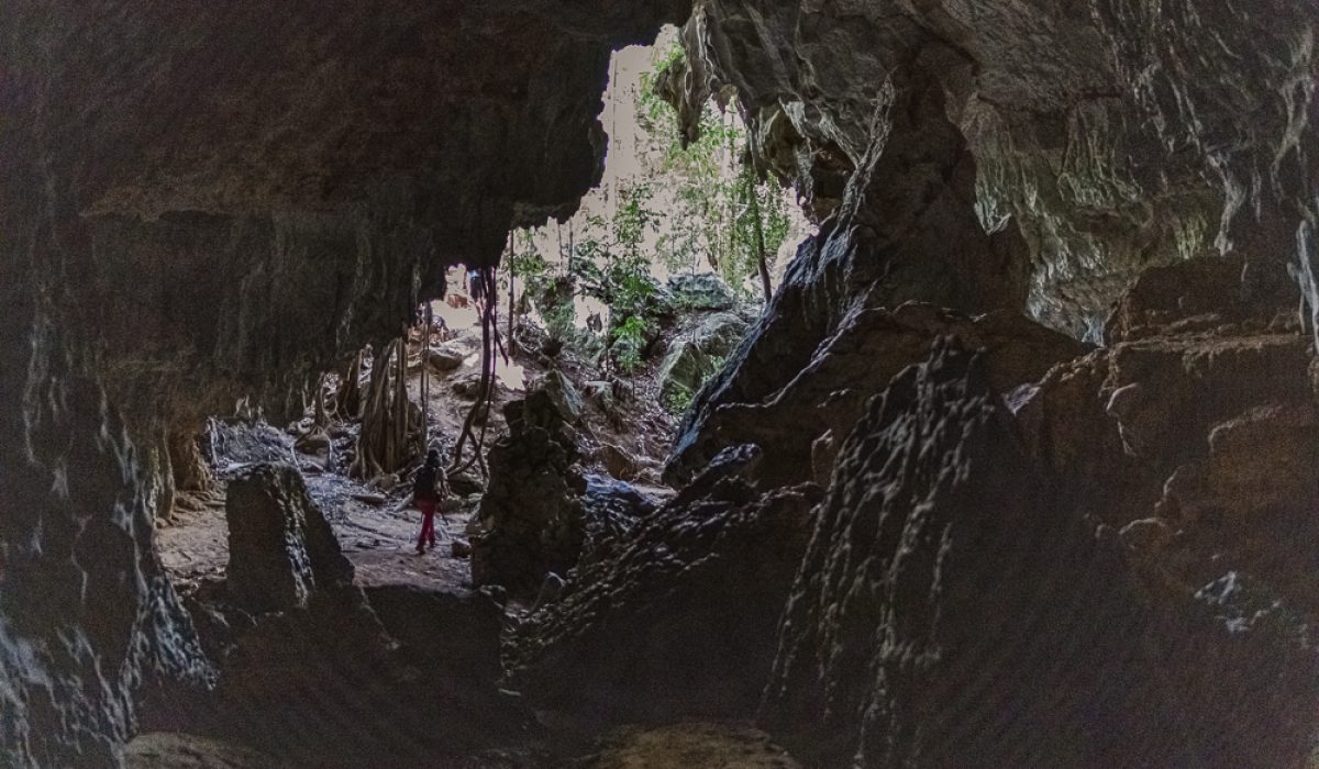 Hike: La Cueva del Silencio
