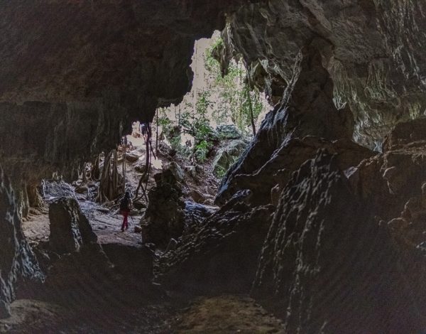 Hike: La Cueva del Silencio