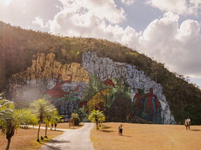 HIKE: Mural de la Prehistoria