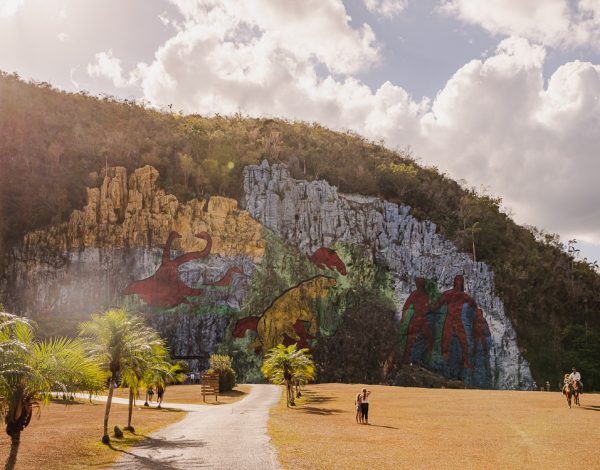 HIKE: Mural de la Prehistoria